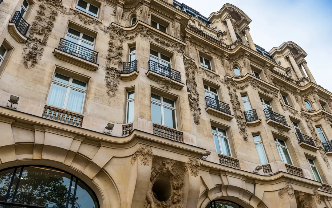 Immobilier locatif en périphérie parisienne : comment tirer profit de la baisse des prix en 2025