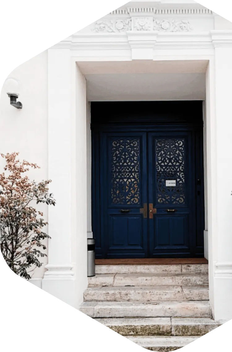 Porte d'entrée du cabinet de Gestion de Patrimoine Les Hermines à Paris